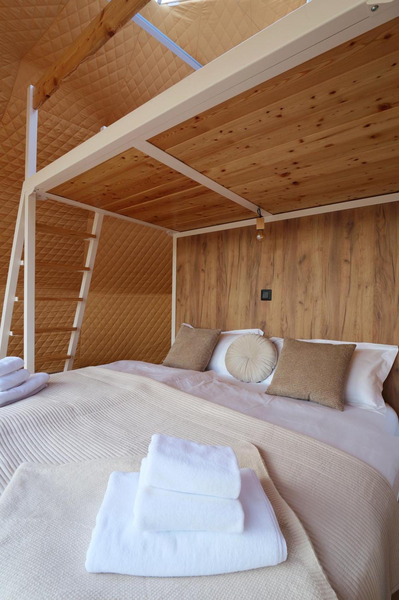 Glamping Trhovky Campo de lujo Milesov